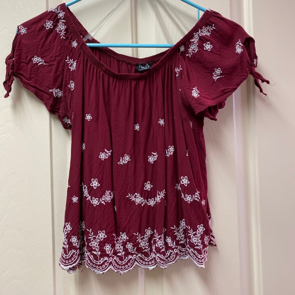 Rue 21 Off the shoulder flowy top
